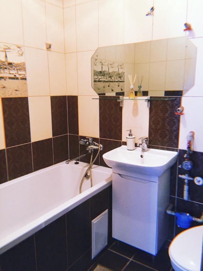 Апартаменты С Видом На Озеро Ternopil Exteriör bild